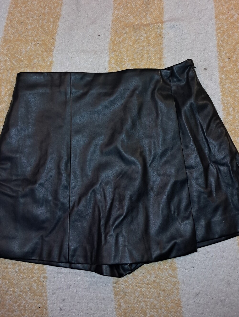 Jason Wu brand Women's size medium skort, skirt with shorts